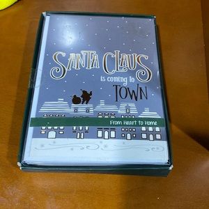 Santa Claus is coming to Town 16 Greeting Cards NWT
